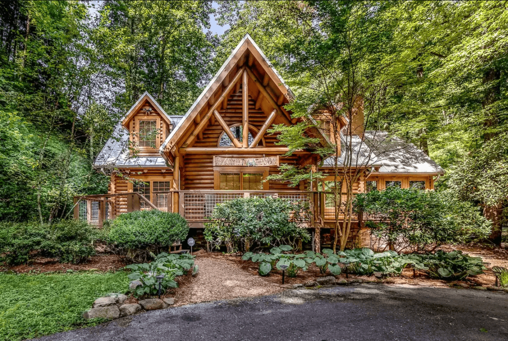 A Smoky Mountain cabin rental ran by a Tennessee property management company.